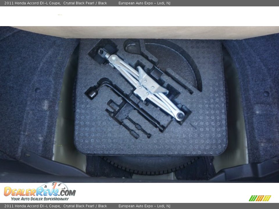 2011 Honda Accord EX-L Coupe Crystal Black Pearl / Black Photo #23