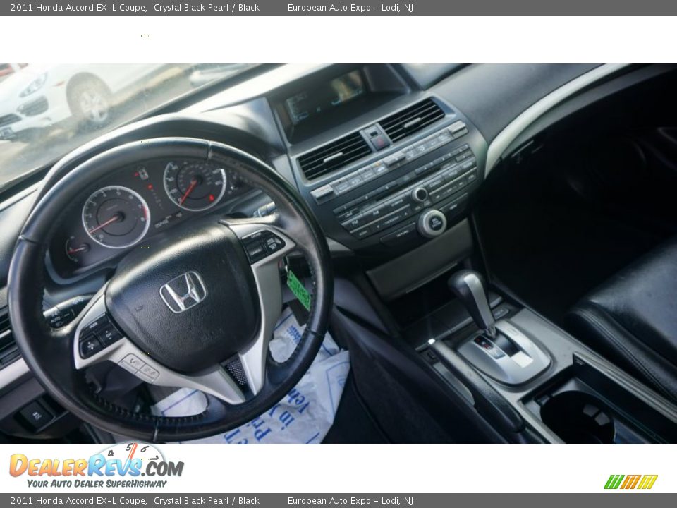 2011 Honda Accord EX-L Coupe Crystal Black Pearl / Black Photo #32