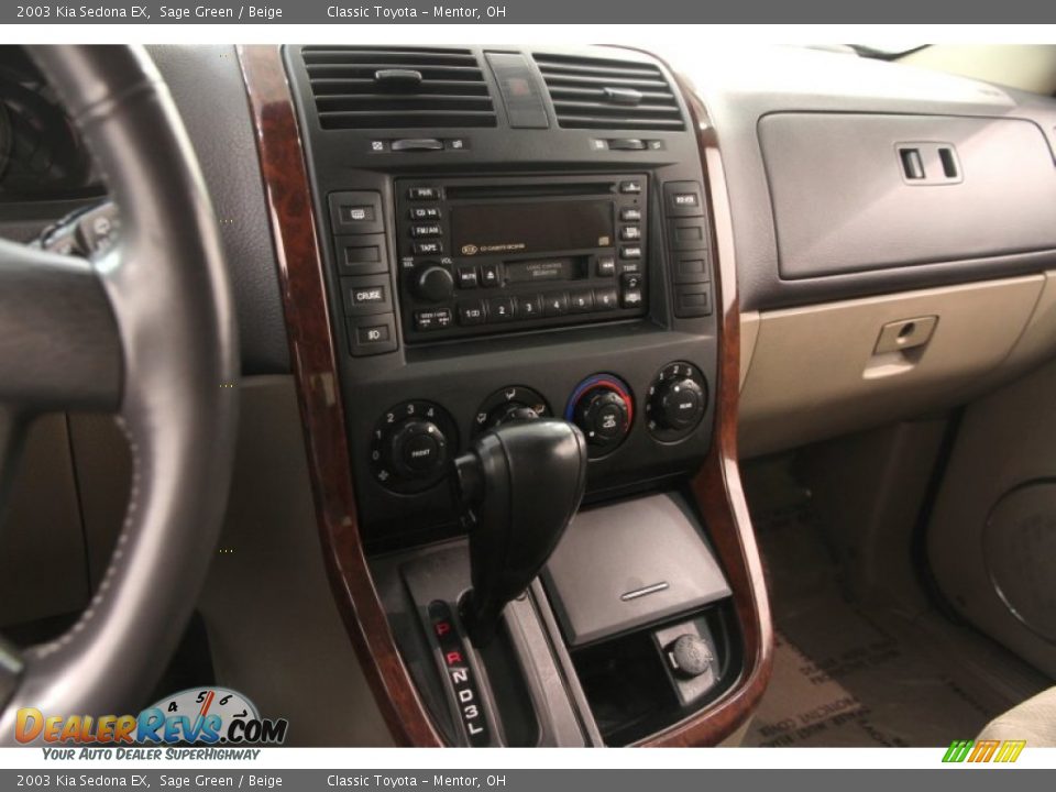 2003 Kia Sedona EX Sage Green / Beige Photo #8