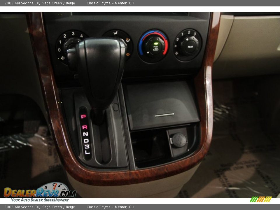 2003 Kia Sedona EX Sage Green / Beige Photo #10