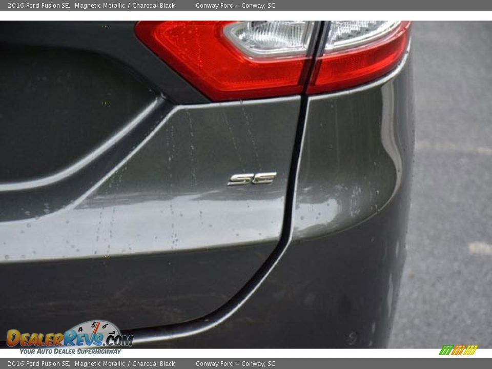 2016 Ford Fusion SE Magnetic Metallic / Charcoal Black Photo #7