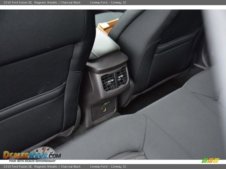 2016 Ford Fusion SE Magnetic Metallic / Charcoal Black Photo #13