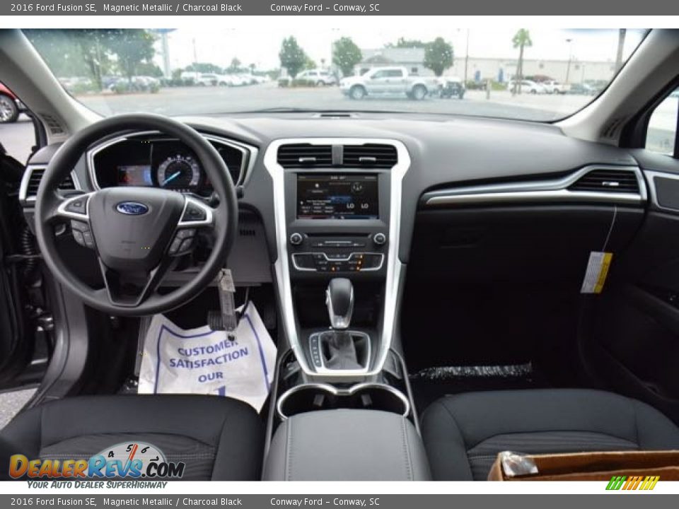 2016 Ford Fusion SE Magnetic Metallic / Charcoal Black Photo #14