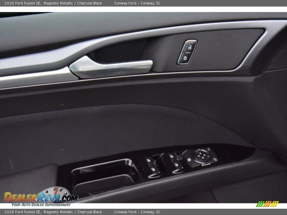2016 Ford Fusion SE Magnetic Metallic / Charcoal Black Photo #18