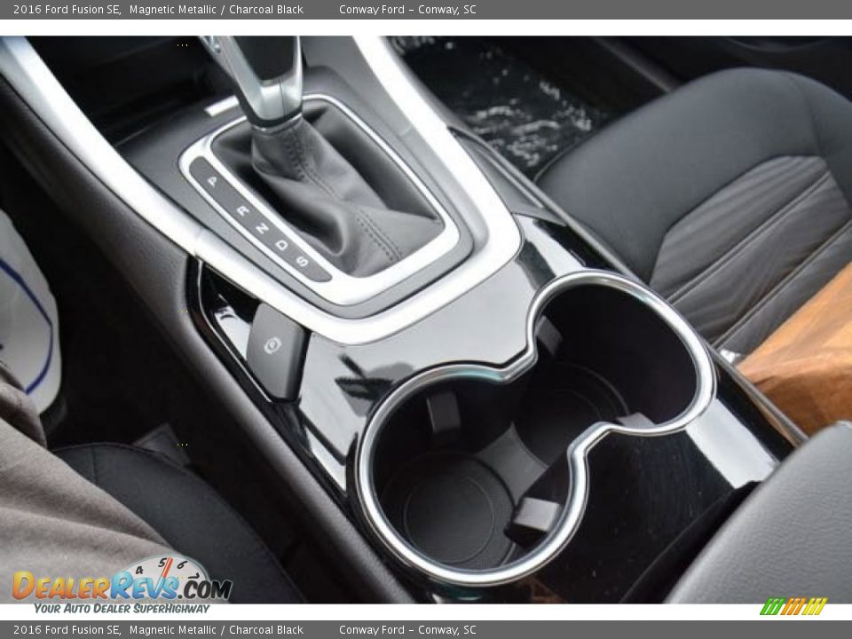 2016 Ford Fusion SE Magnetic Metallic / Charcoal Black Photo #27