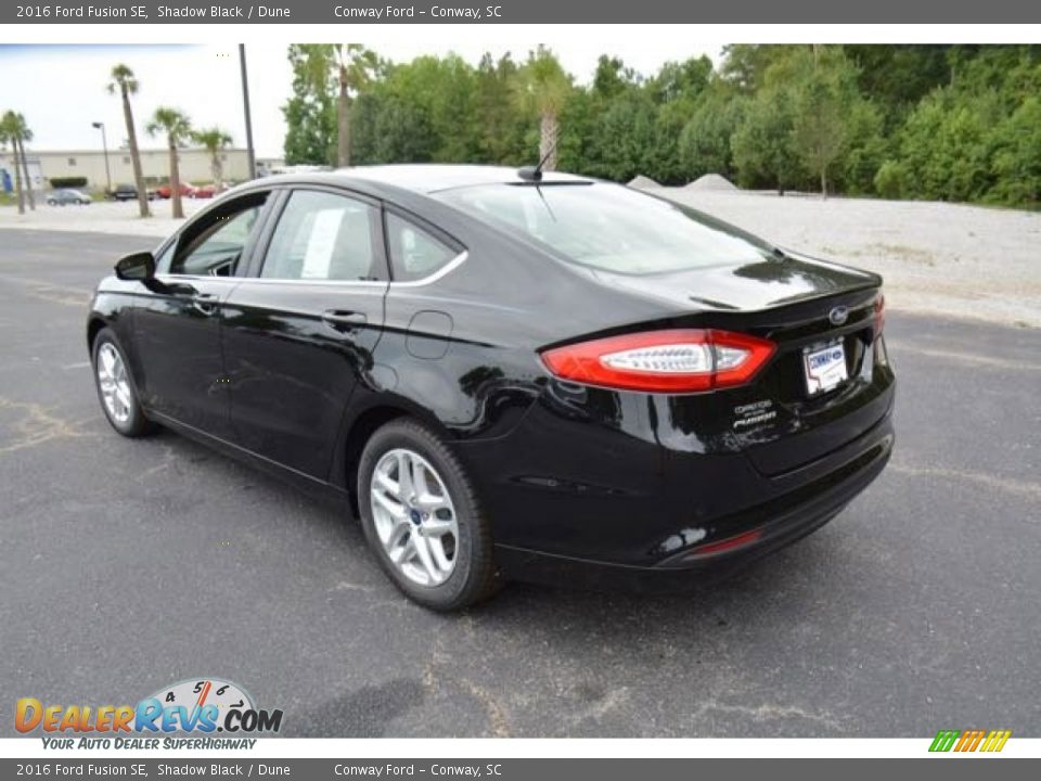 2016 Ford Fusion SE Shadow Black / Dune Photo #7