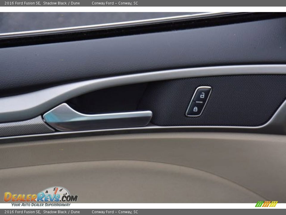 2016 Ford Fusion SE Shadow Black / Dune Photo #17