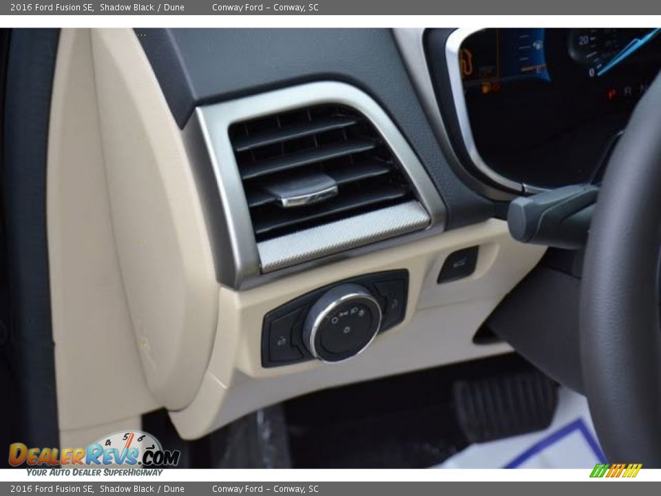 2016 Ford Fusion SE Shadow Black / Dune Photo #19