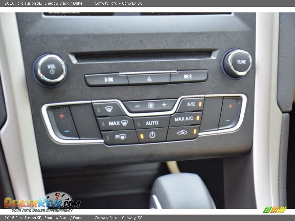 2016 Ford Fusion SE Shadow Black / Dune Photo #25