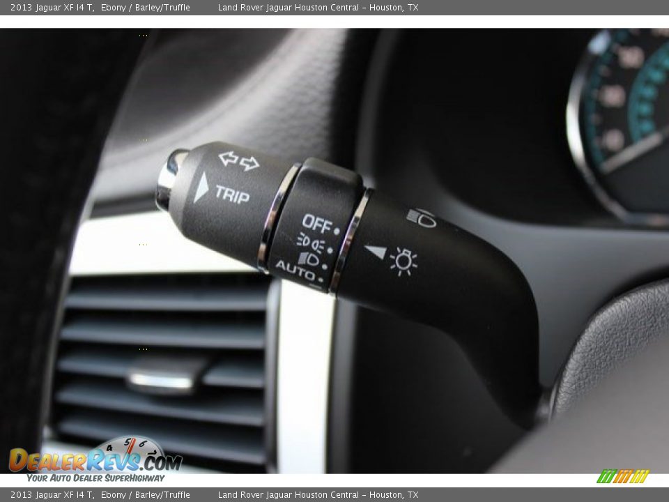 2013 Jaguar XF I4 T Ebony / Barley/Truffle Photo #23