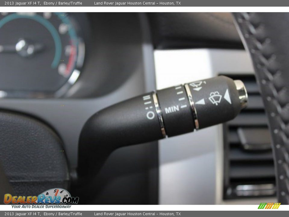 2013 Jaguar XF I4 T Ebony / Barley/Truffle Photo #24
