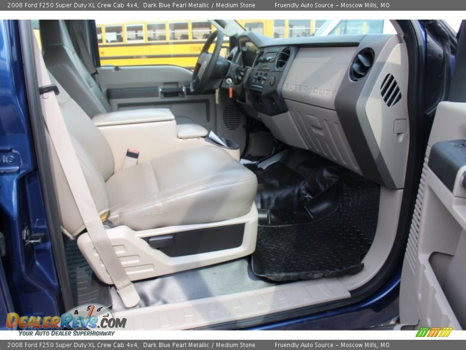 2008 Ford F250 Super Duty XL Crew Cab 4x4 Dark Blue Pearl Metallic / Medium Stone Photo #18