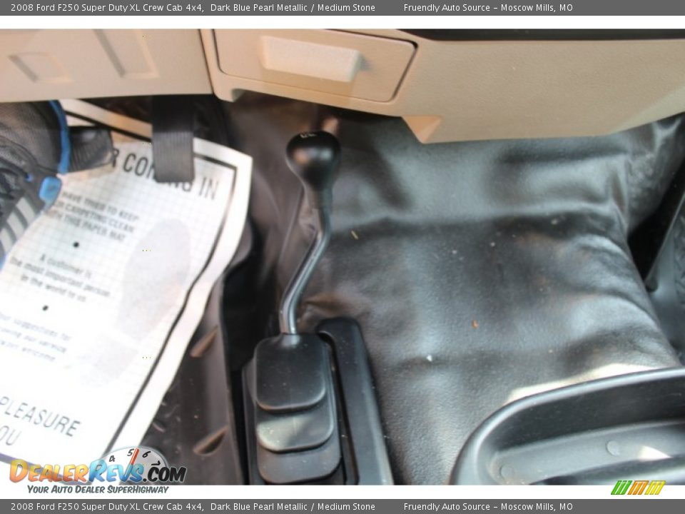2008 Ford F250 Super Duty XL Crew Cab 4x4 Dark Blue Pearl Metallic / Medium Stone Photo #31