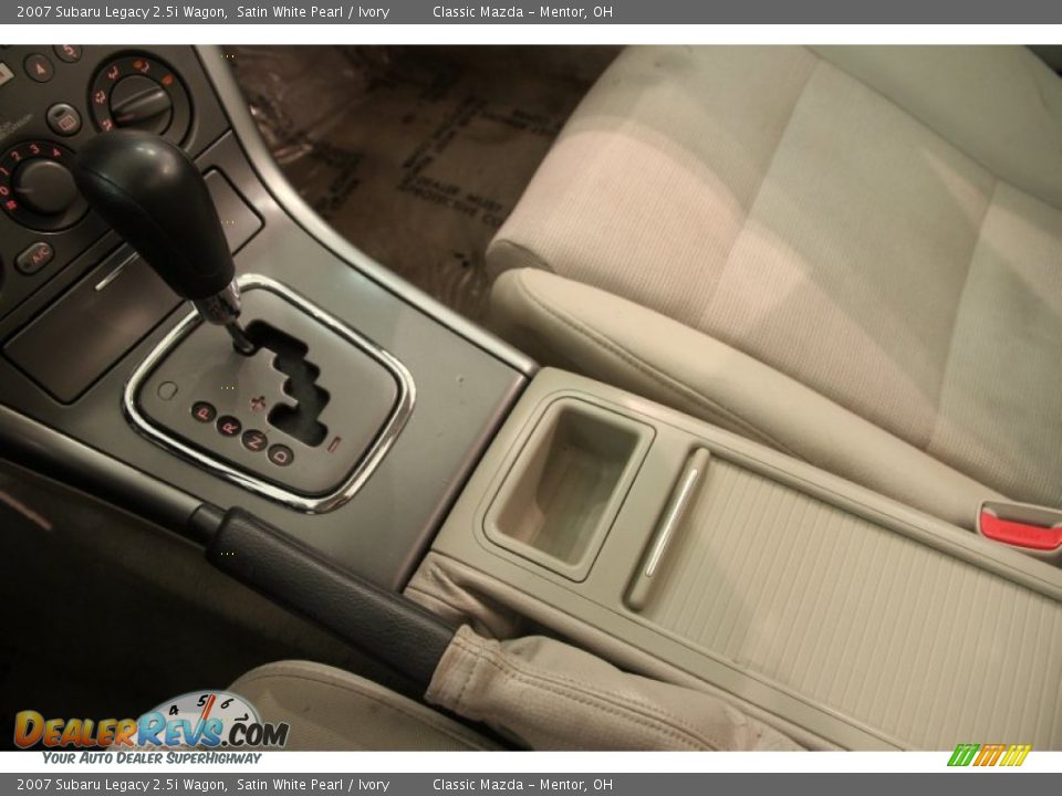 2007 Subaru Legacy 2.5i Wagon Satin White Pearl / Ivory Photo #9