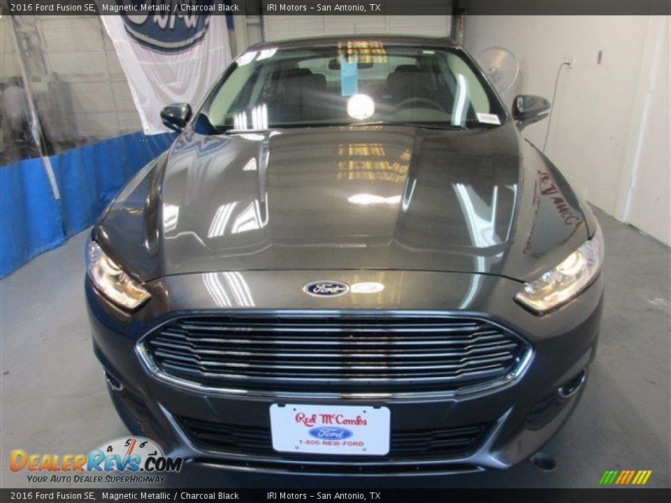 2016 Ford Fusion SE Magnetic Metallic / Charcoal Black Photo #2