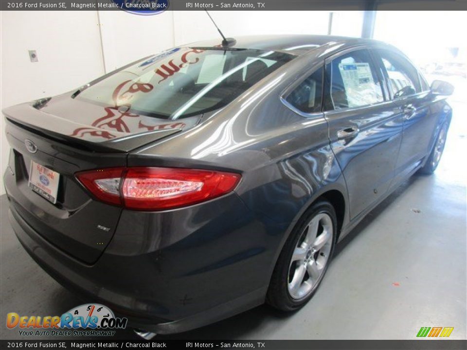 2016 Ford Fusion SE Magnetic Metallic / Charcoal Black Photo #6