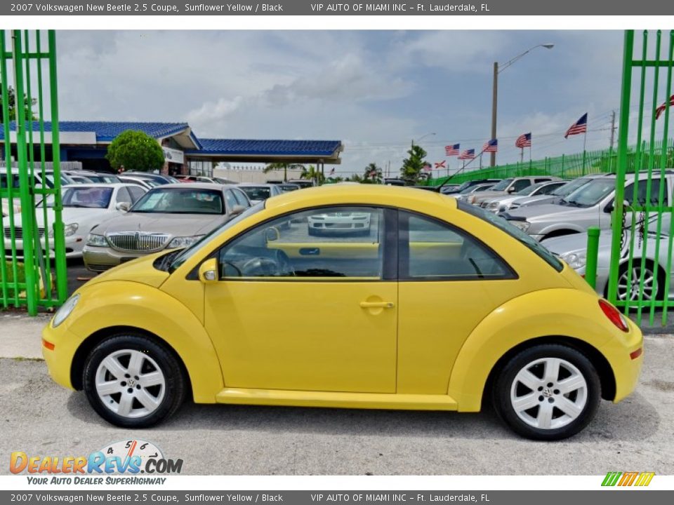 2007 Volkswagen New Beetle 2.5 Coupe Sunflower Yellow / Black Photo #8