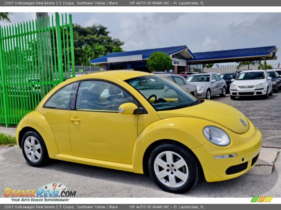 2007 Volkswagen New Beetle 2.5 Coupe Sunflower Yellow / Black Photo #32