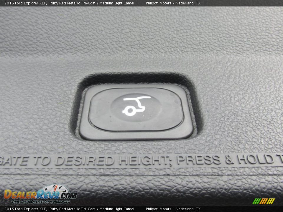 2016 Ford Explorer XLT Ruby Red Metallic Tri-Coat / Medium Light Camel Photo #19