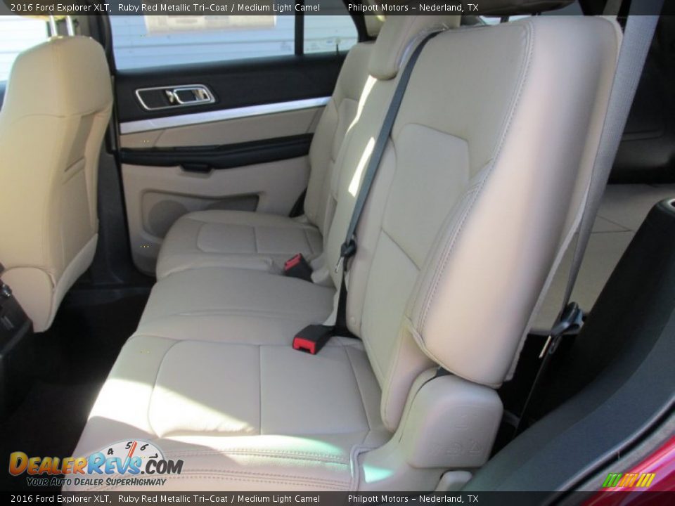 2016 Ford Explorer XLT Ruby Red Metallic Tri-Coat / Medium Light Camel Photo #21