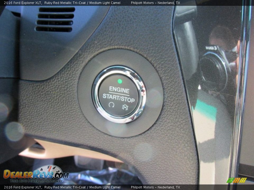 2016 Ford Explorer XLT Ruby Red Metallic Tri-Coat / Medium Light Camel Photo #31