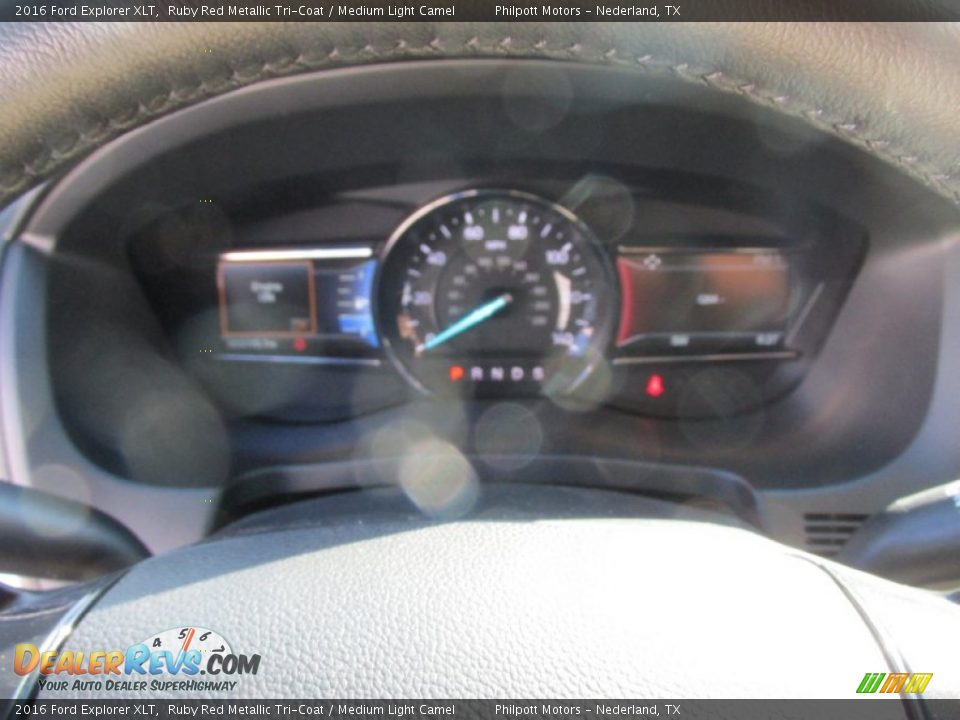 2016 Ford Explorer XLT Ruby Red Metallic Tri-Coat / Medium Light Camel Photo #33