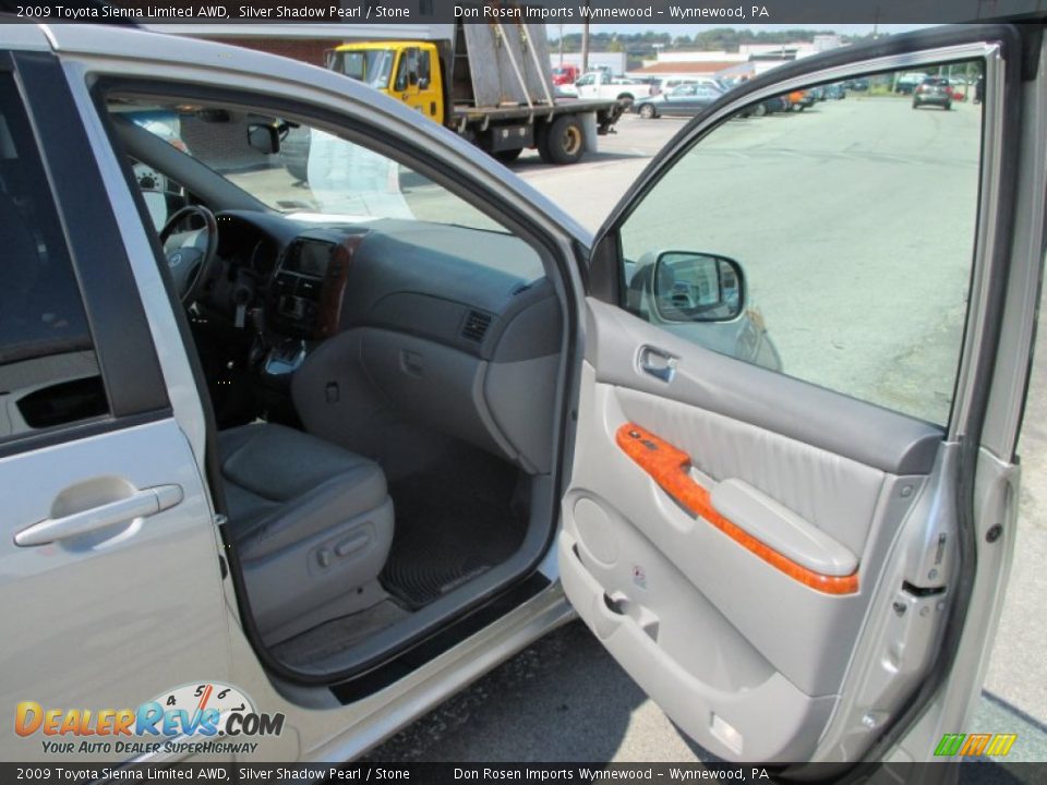 2009 Toyota Sienna Limited AWD Silver Shadow Pearl / Stone Photo #18