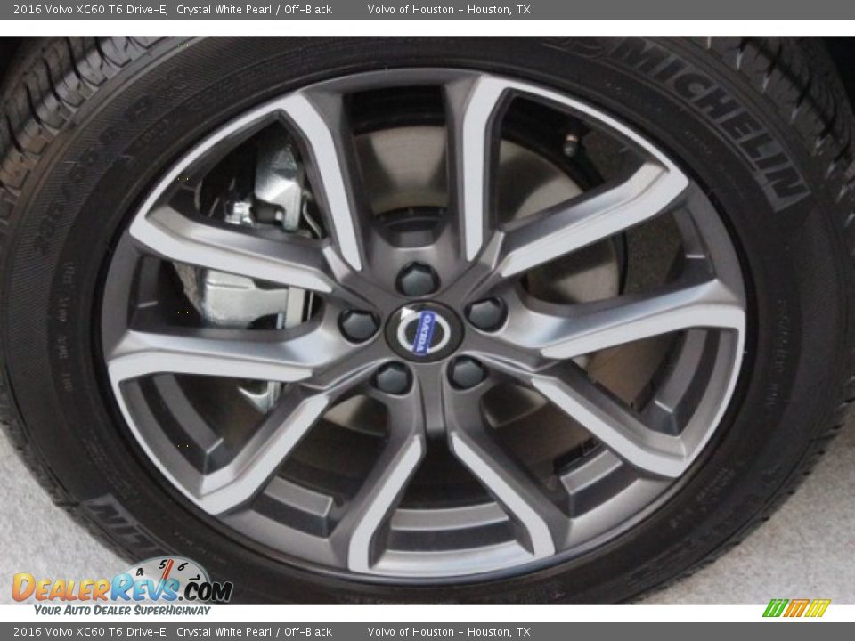2016 Volvo XC60 T6 Drive-E Crystal White Pearl / Off-Black Photo #4
