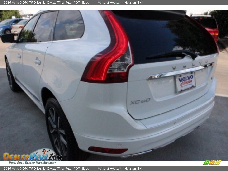 2016 Volvo XC60 T6 Drive-E Crystal White Pearl / Off-Black Photo #6
