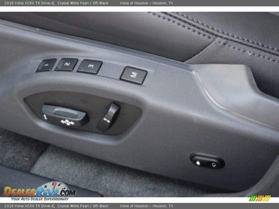 2016 Volvo XC60 T6 Drive-E Crystal White Pearl / Off-Black Photo #10