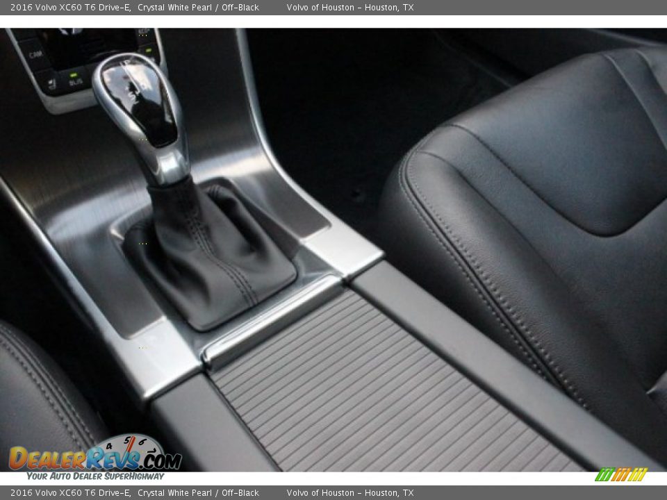 2016 Volvo XC60 T6 Drive-E Crystal White Pearl / Off-Black Photo #14