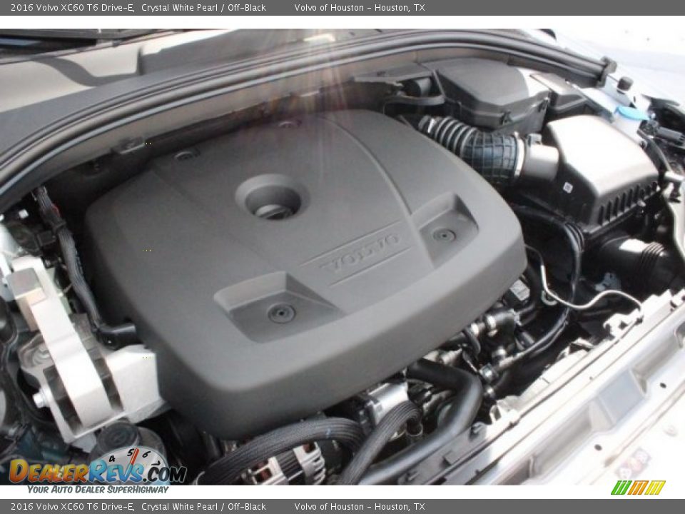 2016 Volvo XC60 T6 Drive-E Crystal White Pearl / Off-Black Photo #34