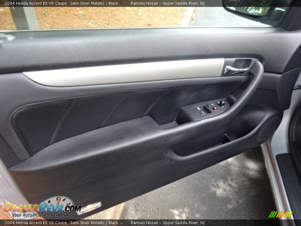 2004 Honda Accord EX V6 Coupe Satin Silver Metallic / Black Photo #22