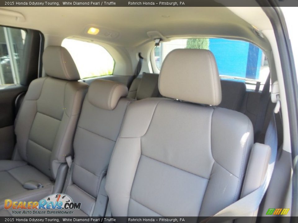 2015 Honda Odyssey Touring White Diamond Pearl / Truffle Photo #5