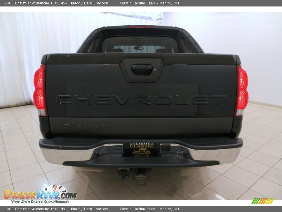 2003 Chevrolet Avalanche 1500 4x4 Black / Dark Charcoal Photo #13