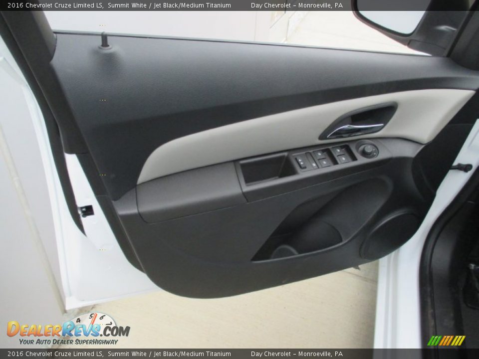 2016 Chevrolet Cruze Limited LS Summit White / Jet Black/Medium Titanium Photo #11