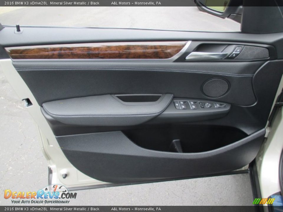 2016 BMW X3 xDrive28i Mineral Silver Metallic / Black Photo #10