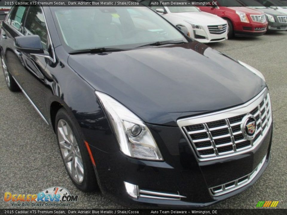2015 Cadillac XTS Premium Sedan Dark Adriatic Blue Metallic / Shale/Cocoa Photo #4