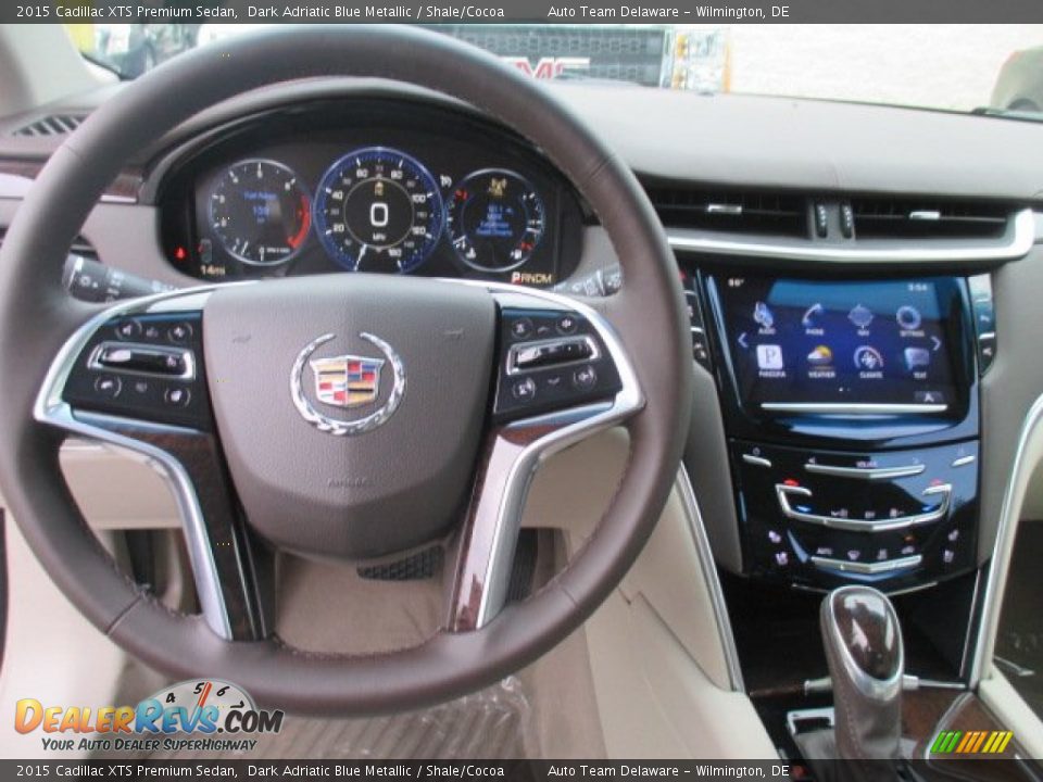 2015 Cadillac XTS Premium Sedan Dark Adriatic Blue Metallic / Shale/Cocoa Photo #5
