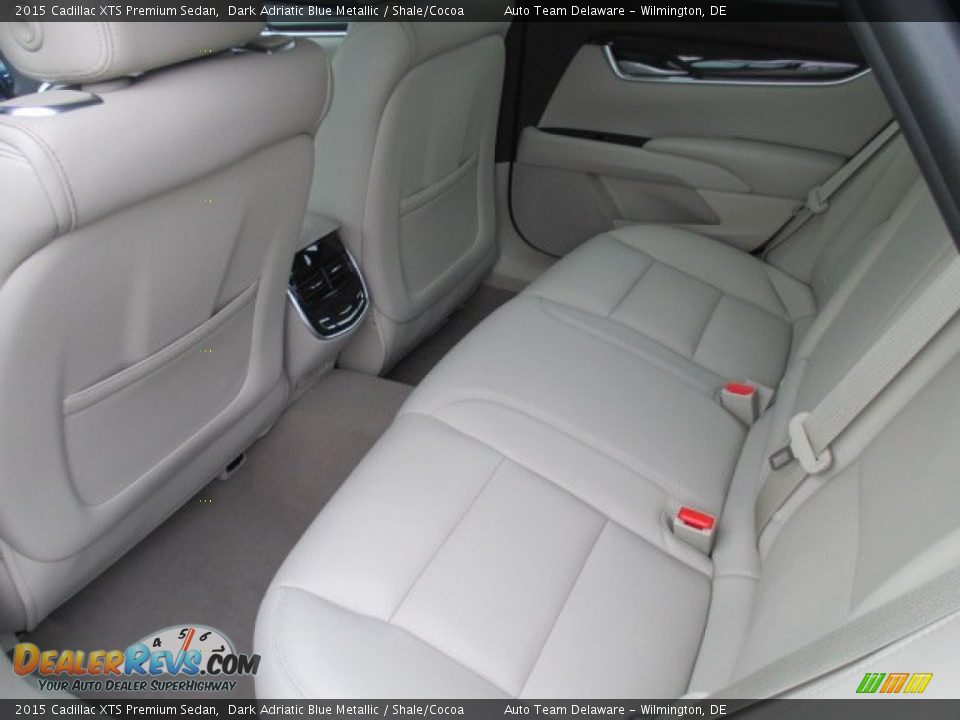 2015 Cadillac XTS Premium Sedan Dark Adriatic Blue Metallic / Shale/Cocoa Photo #10