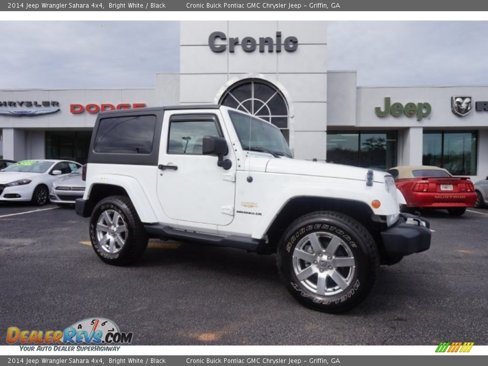 2014 Jeep Wrangler Sahara 4x4 Bright White / Black Photo #1