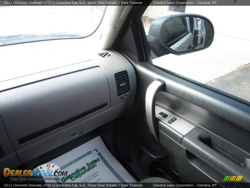 2011 Chevrolet Silverado 1500 LS Extended Cab 4x4 Sheer Silver Metallic / Dark Titanium Photo #21