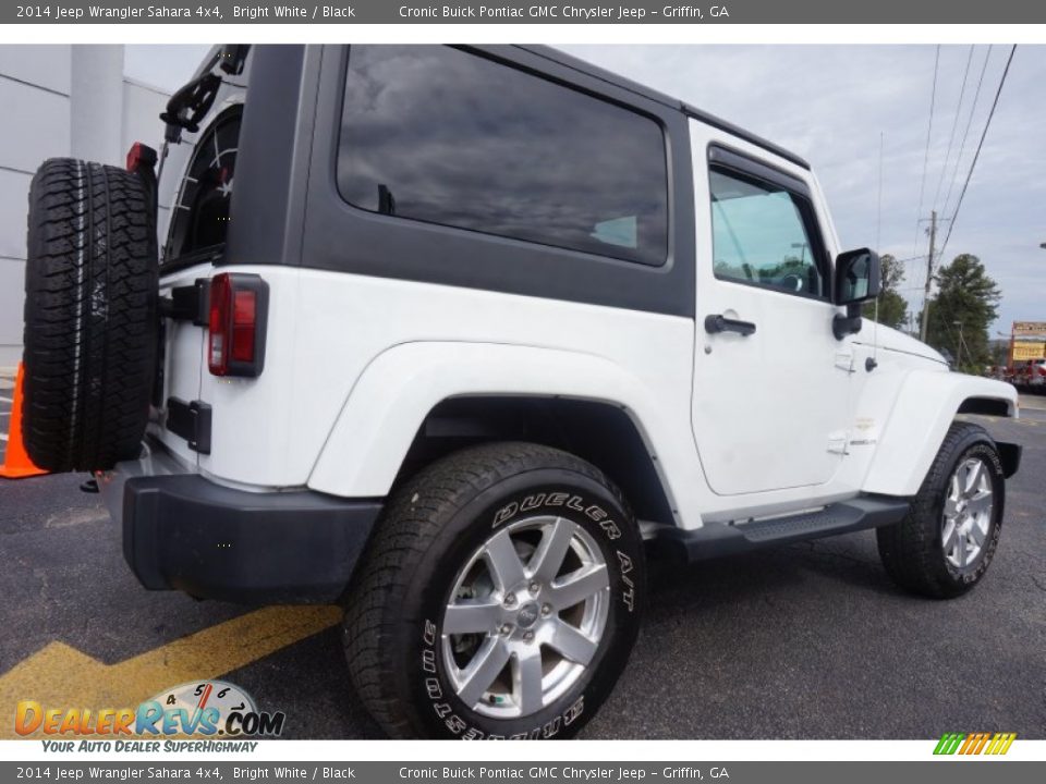 2014 Jeep Wrangler Sahara 4x4 Bright White / Black Photo #7