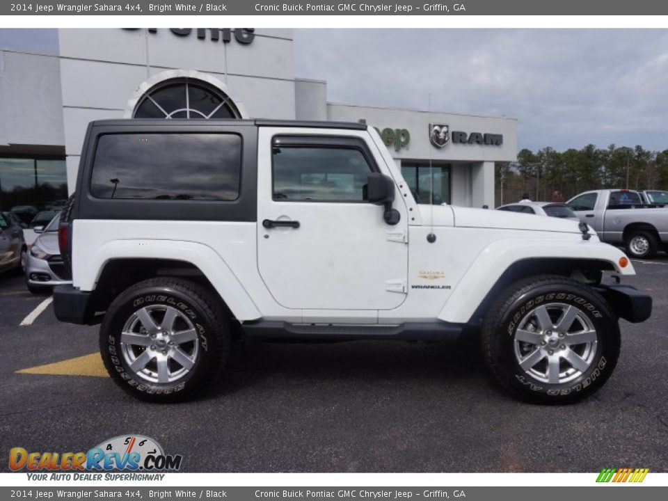 2014 Jeep Wrangler Sahara 4x4 Bright White / Black Photo #8
