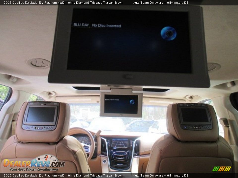 Entertainment System of 2015 Cadillac Escalade ESV Platinum 4WD Photo #22