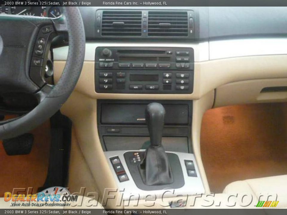 2003 BMW 3 Series 325i Sedan Jet Black / Beige Photo #17