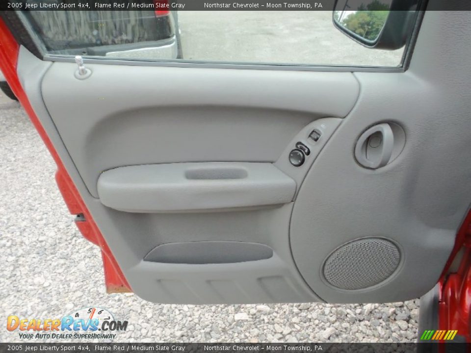 2005 Jeep Liberty Sport 4x4 Flame Red / Medium Slate Gray Photo #12
