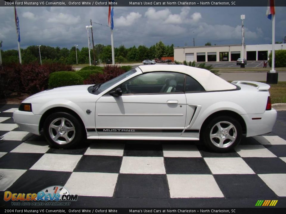 2004 Ford Mustang V6 Convertible Oxford White / Oxford White Photo #2