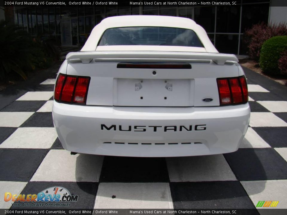 2004 Ford Mustang V6 Convertible Oxford White / Oxford White Photo #4