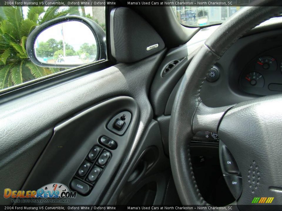 2004 Ford Mustang V6 Convertible Oxford White / Oxford White Photo #16